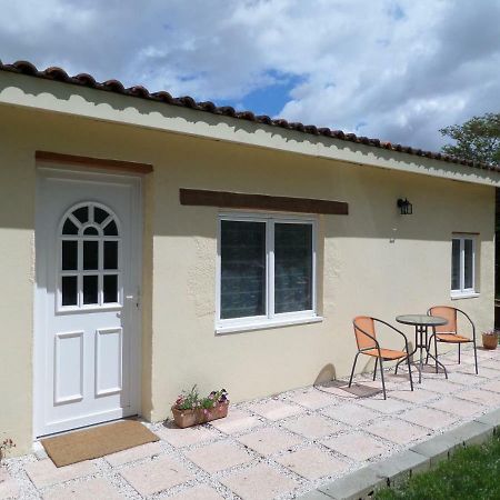 Gite De Cerisier Saint-Nicolas-de-la-Grave Exterior photo
