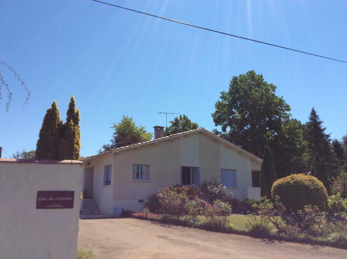 Gite De Cerisier Saint-Nicolas-de-la-Grave Exterior photo
